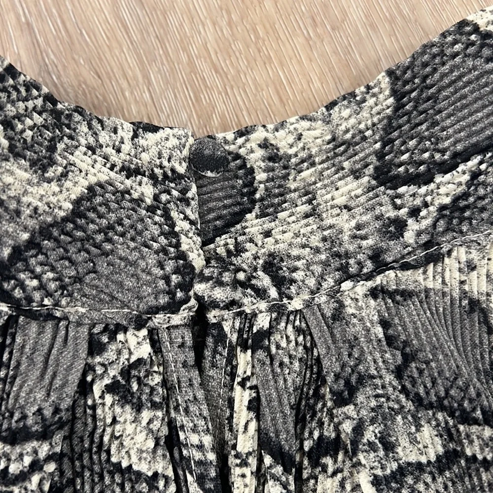 Sen Python Print Halter Top | Snakeskin Print | Size S | Miami Designer - Picture 5 of 9